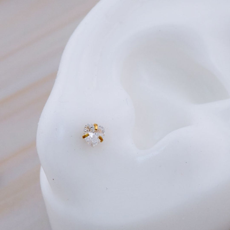 Aretes piercing con zirconia baño 18k