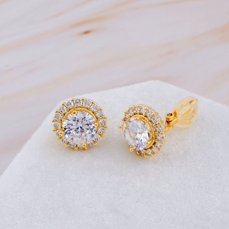 Aretes stud a presion con zirconias baño 18k