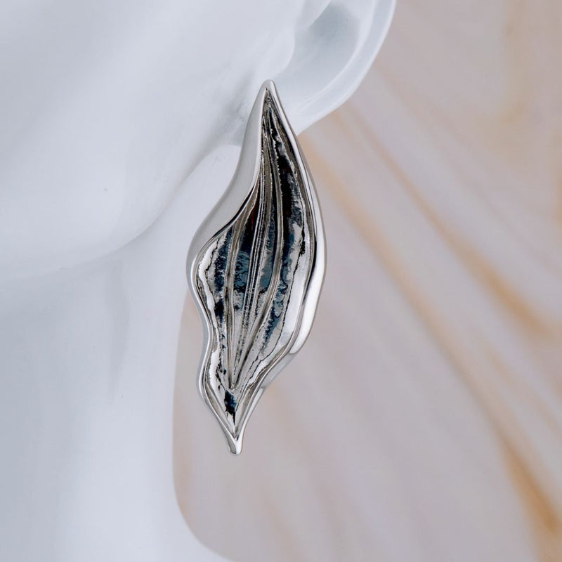 Aretes en tendencia chunky en forma de hoja baño 18k