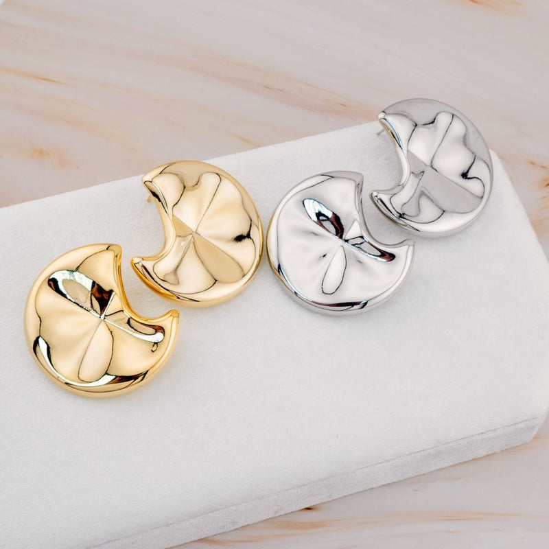 Aretes stud punk vintage baño 18k