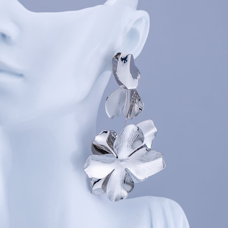 Aretes chunky flores colgantes baño 18K