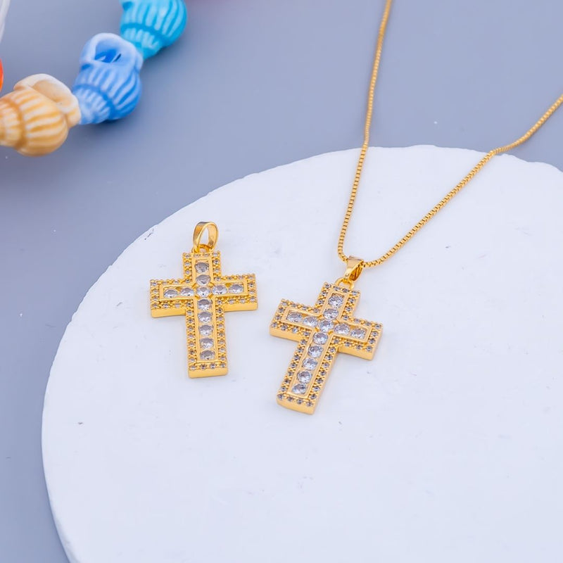 Dije micropave en forma de cruz baño 18k