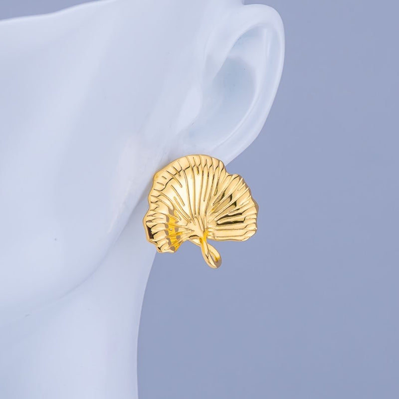 Aretes en forma de hoja  baño 18K