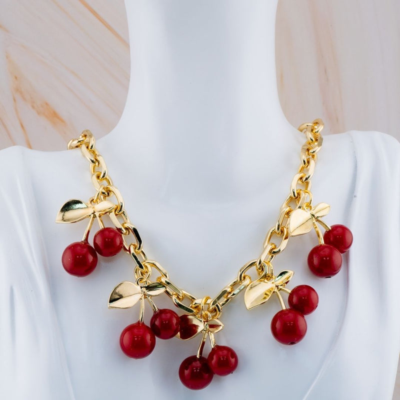 Colllar de cadena con baño 18k y dijes de cereza