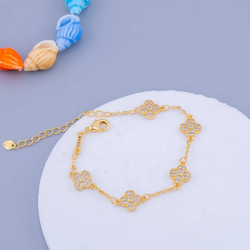 Pulsera trebol con zirconias baño 18k