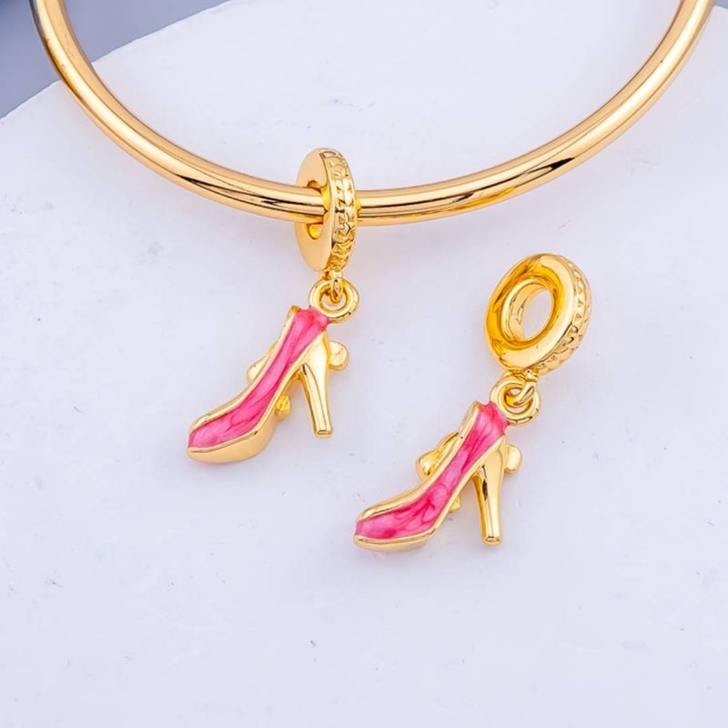 Charm con micropave zapato tacon baño 18k