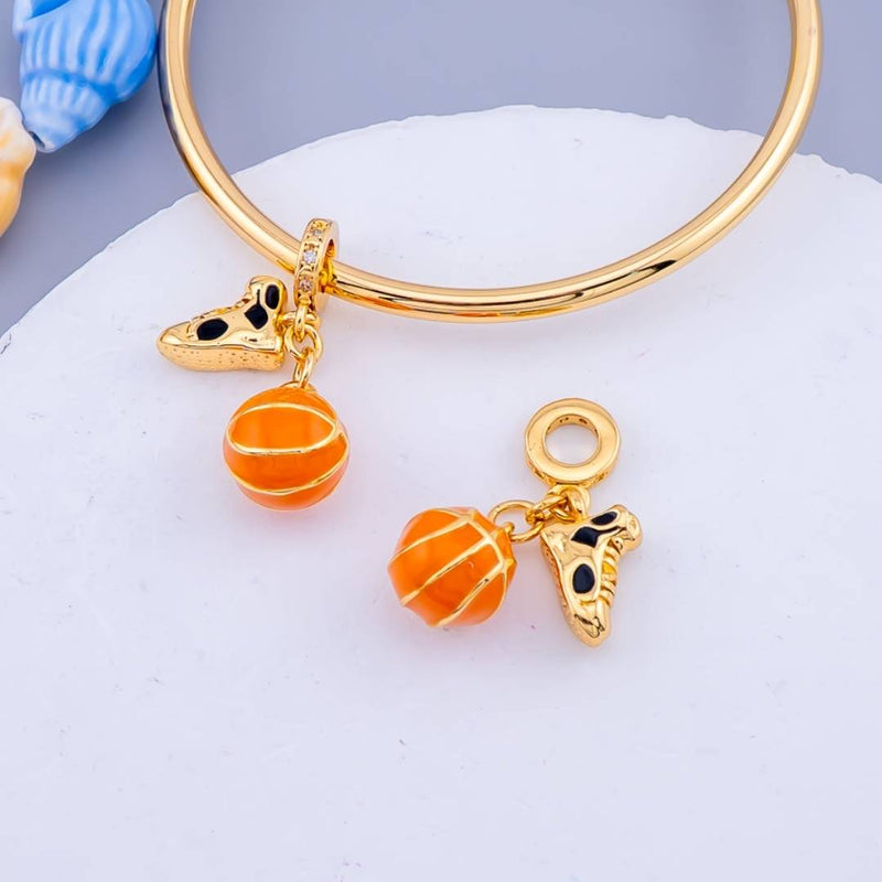 Charm con micropave estilo basketball baño 18k