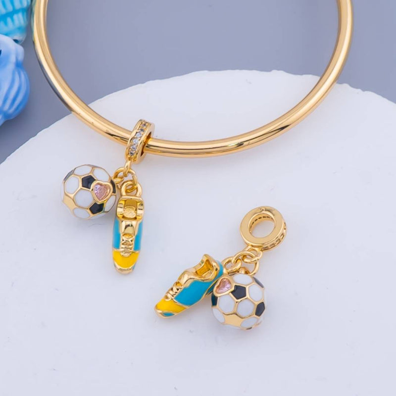Charm con micropave futbol baño 18k
