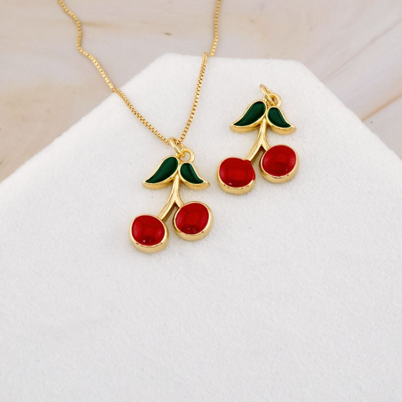 Dije Cereza baño 18k