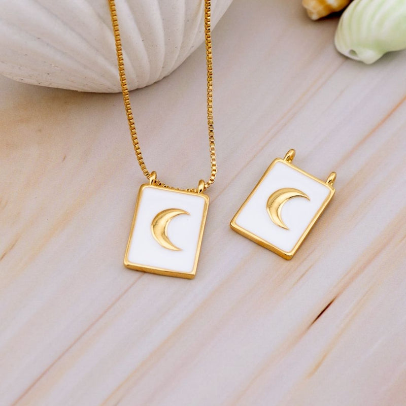 Dije medalla luna esmaltado baño 18k