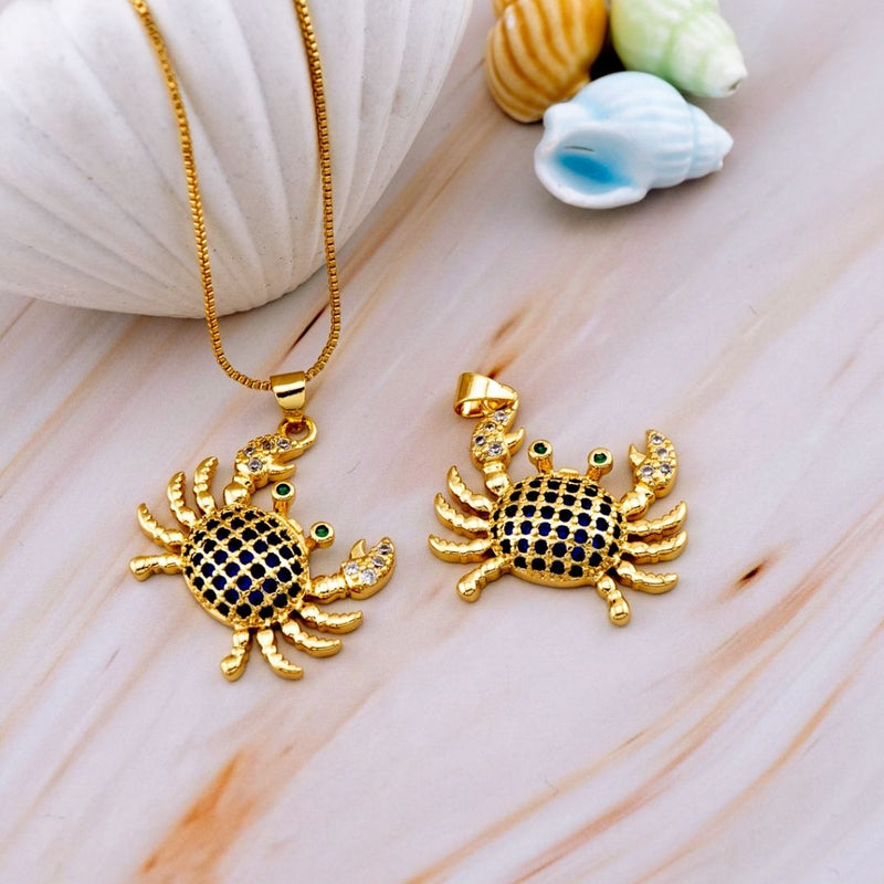 Dije micropave en forma de cangrejo baño 18k