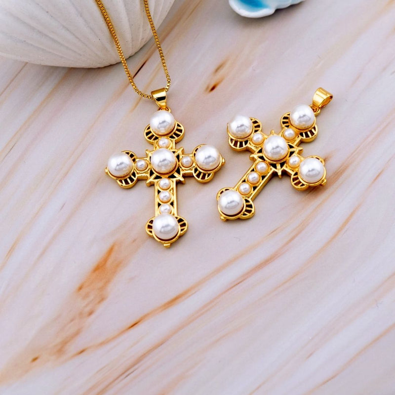 Dije en forma de cruz baño 18k con perlas