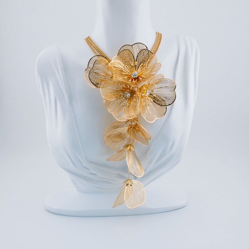 Collar chunky flores tassel choker baño 18k