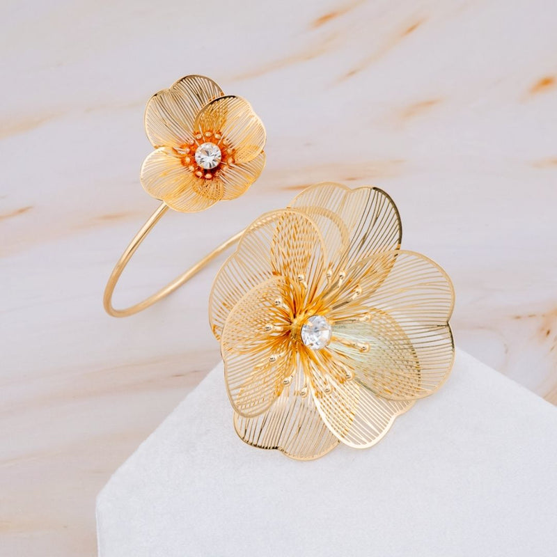 Brazalete de flor baño 18k