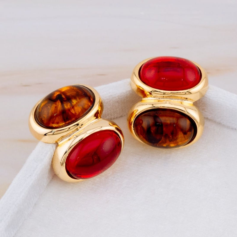 Aretes stud doble color con piedras semipreciosas baño 18k