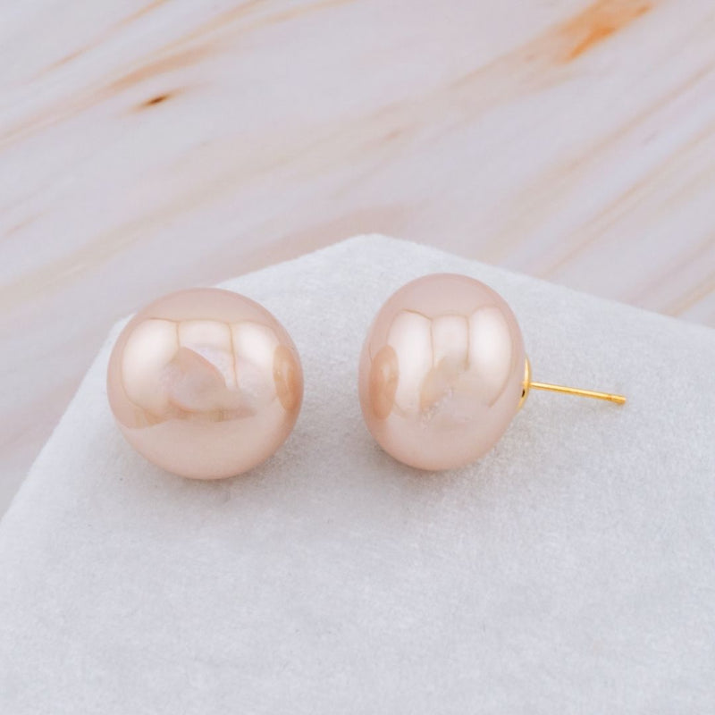 Aretes stud pink con Perla shell pin de plata baño 18k