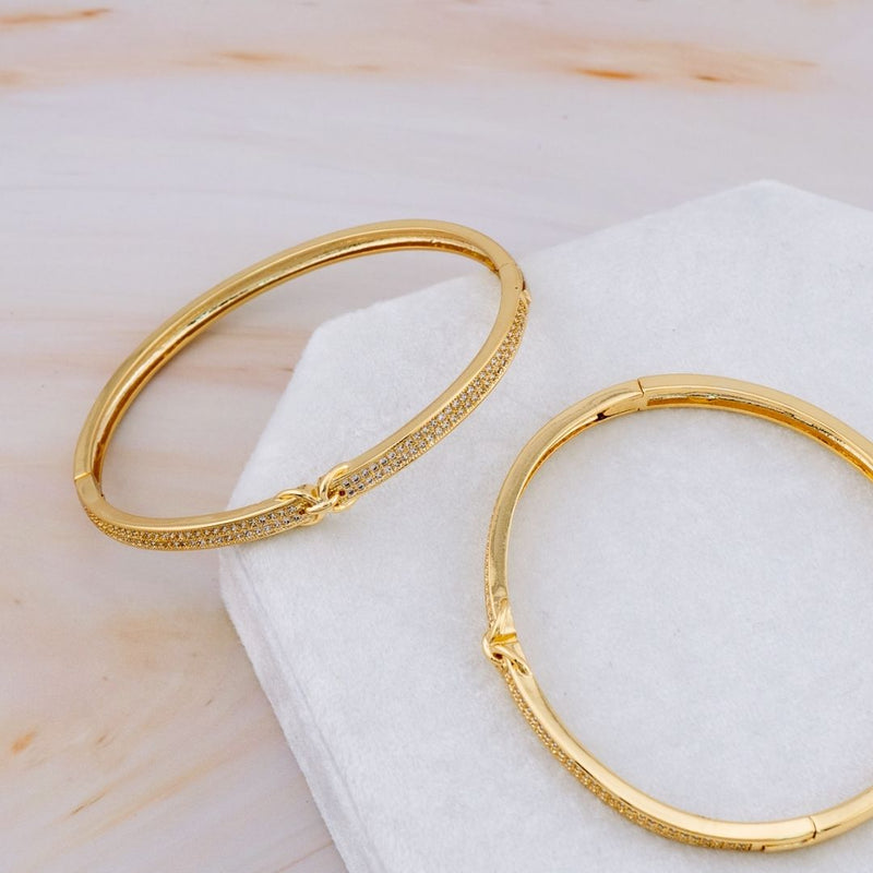 Brazalete con zirconia baño 18k