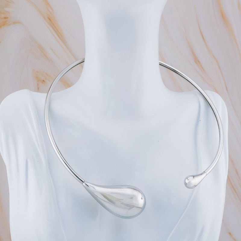 Collar choker de gota con baño 18k