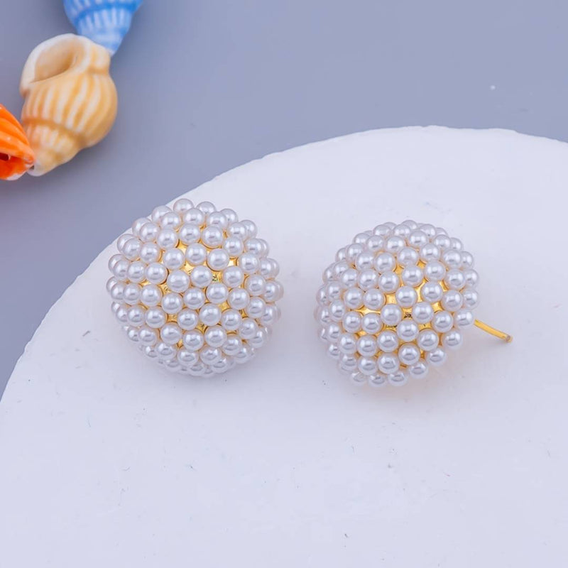 Aretes stud con perlas baño 18K