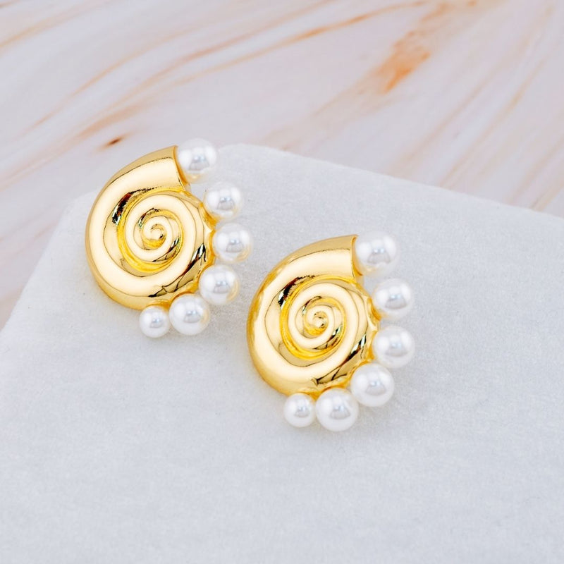 Aretes Caracol con perlas baño 18k