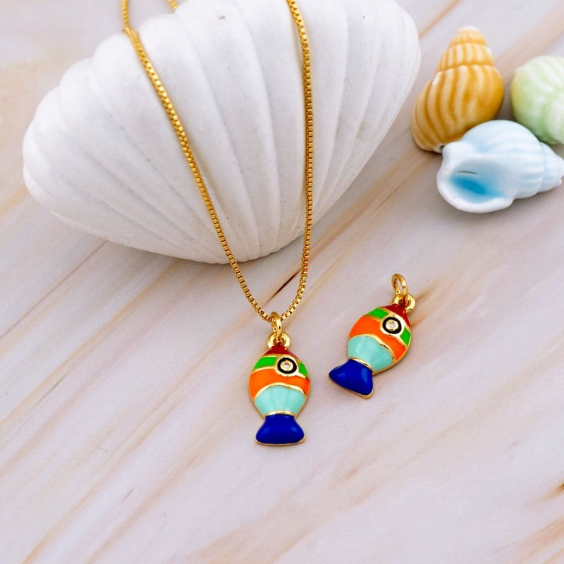 Dije esmaltado pez multicolor baño 18k