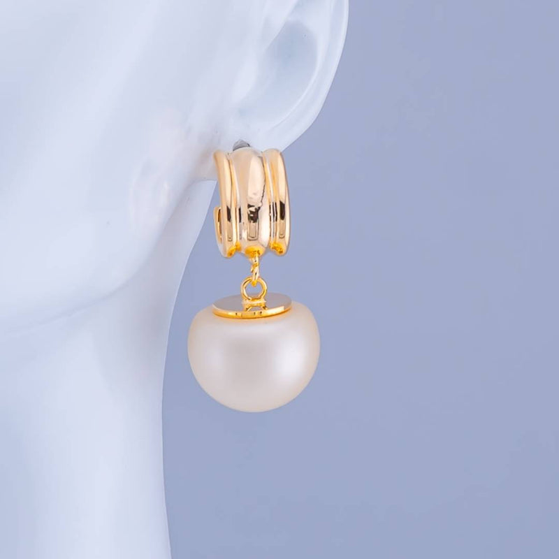 Aretes statement con perlas baño 18K